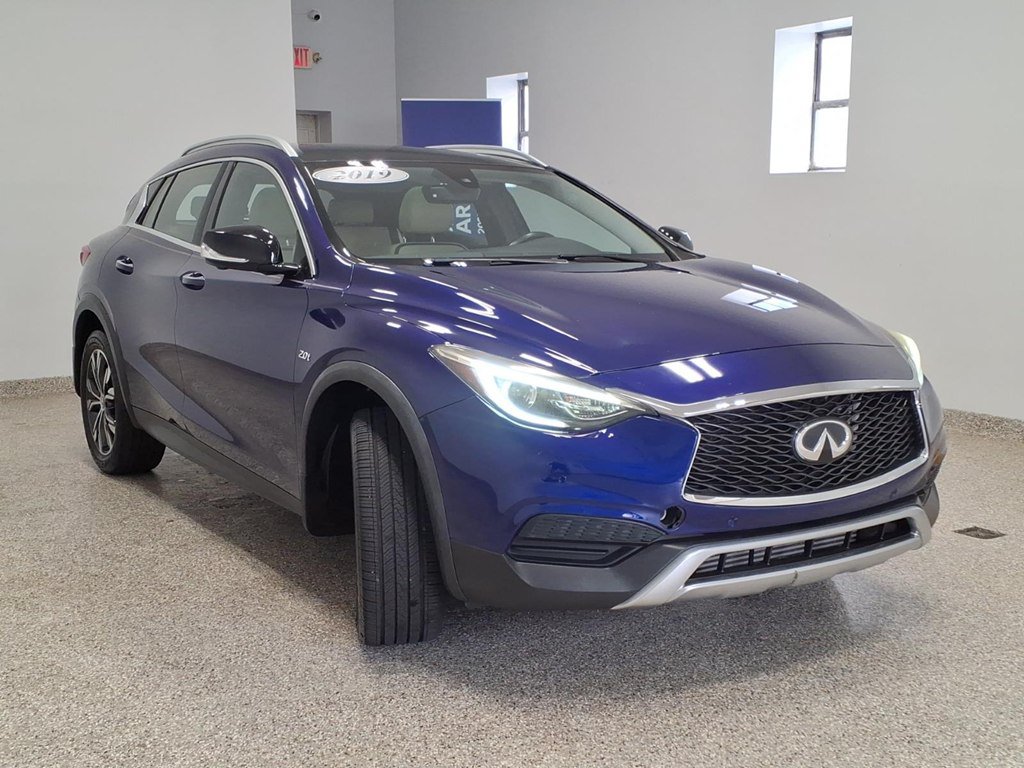 Used 2019 INFINITI QX30 AWD w/ Navigation Package w/ Navigation Package image 3