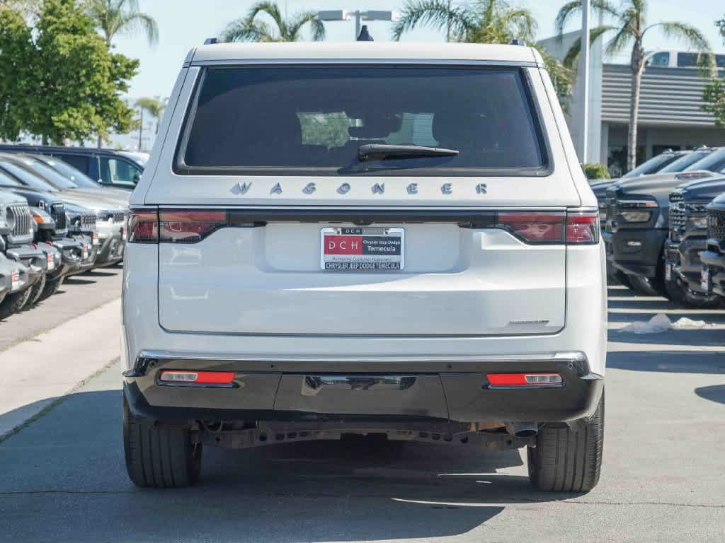 Certified 2024 Jeep Wagoneer L Series II w/ Flexible Seating Group AWD/4WD image 5