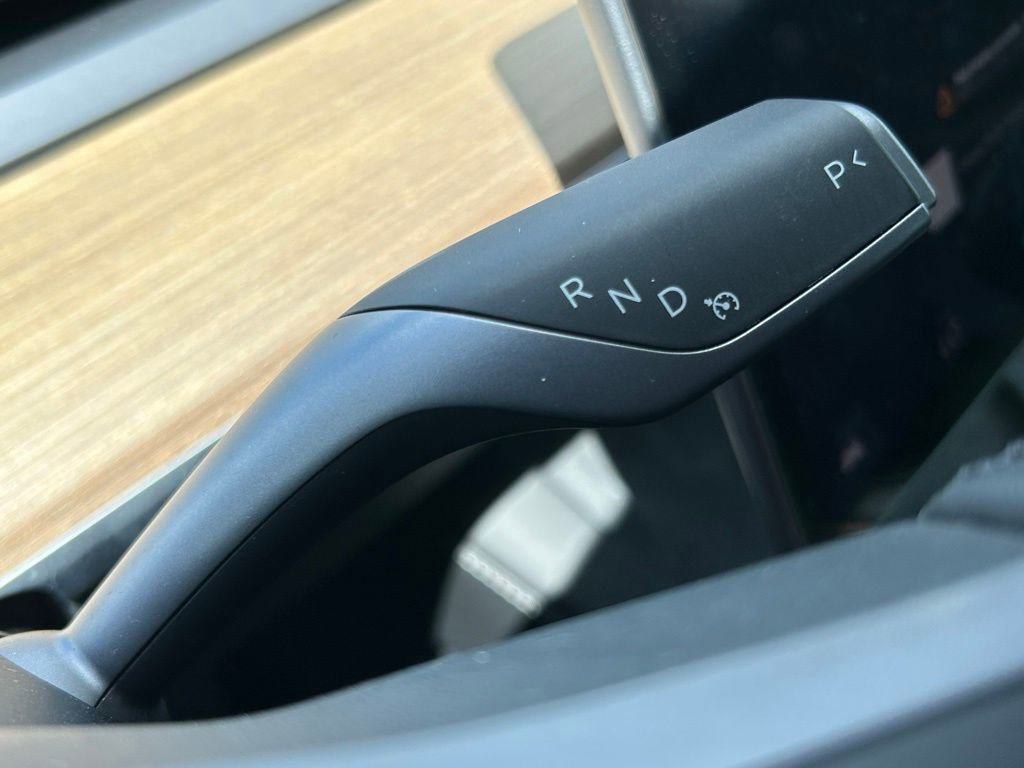 Used 2023 Tesla Model 3 Standard Range image 25