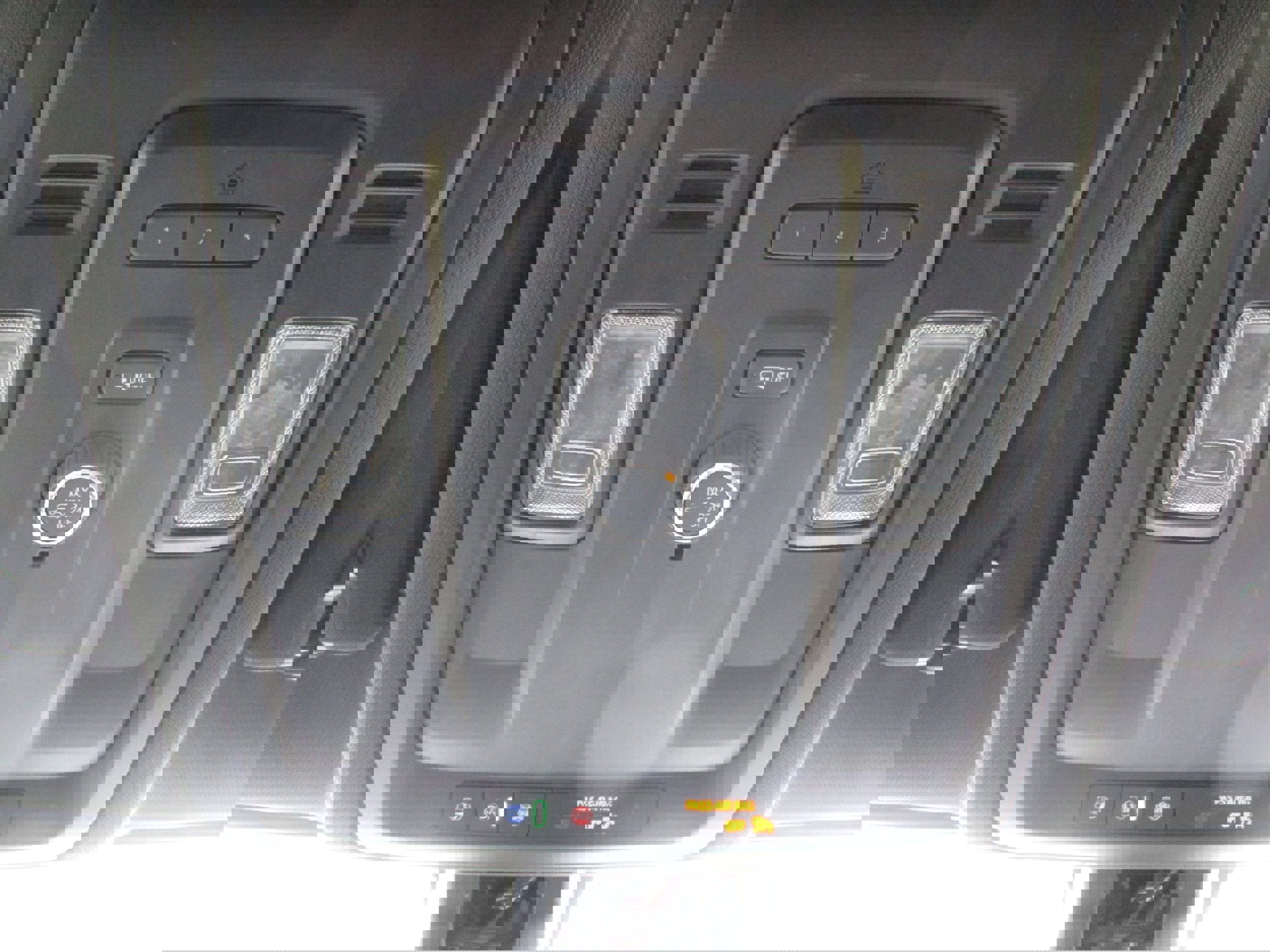 Used 2021 GMC Yukon SLT image 28