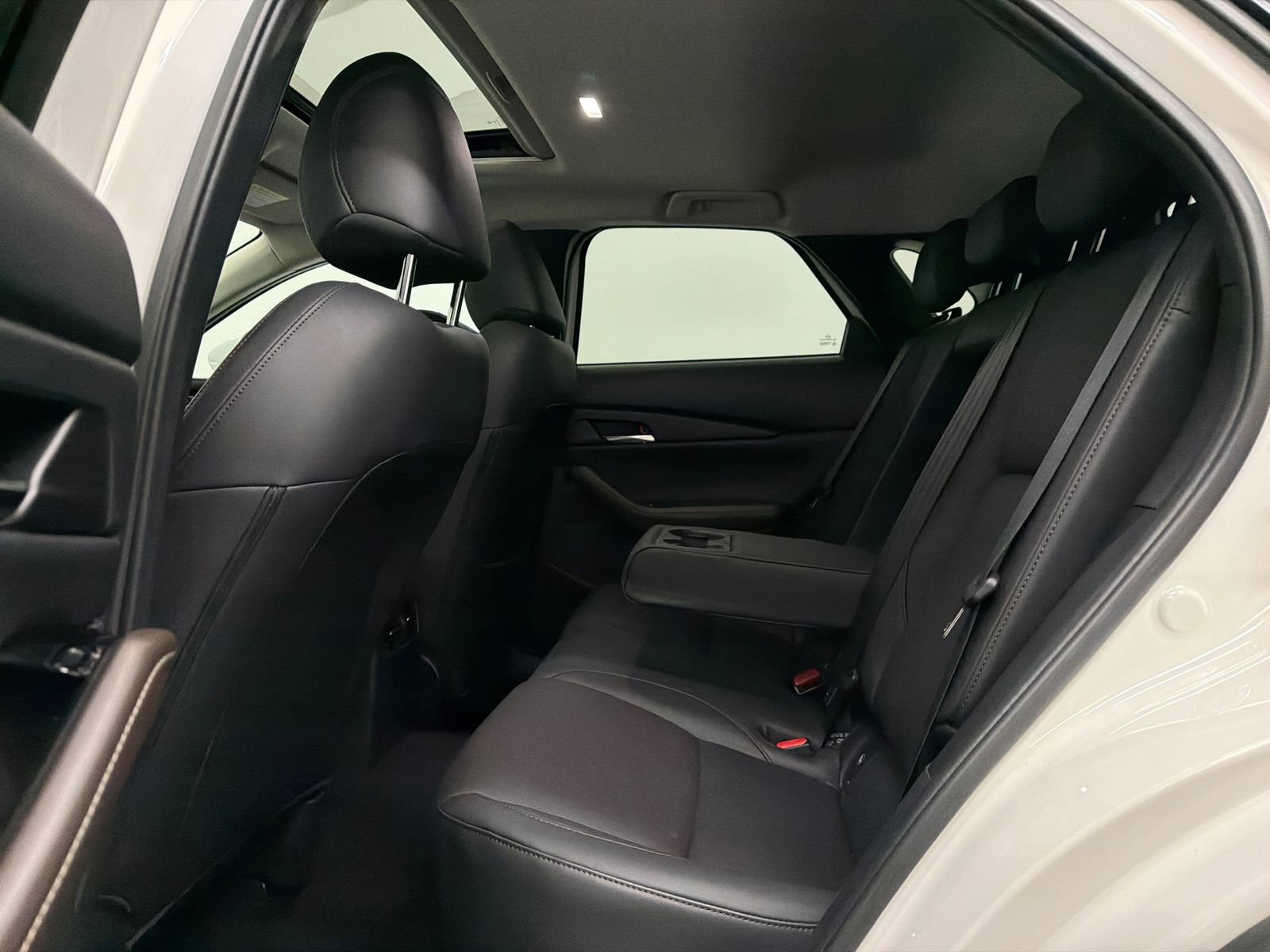 Certified 2025 MAZDA CX-30 AWD 2.5 S w/ Premium Package image 17