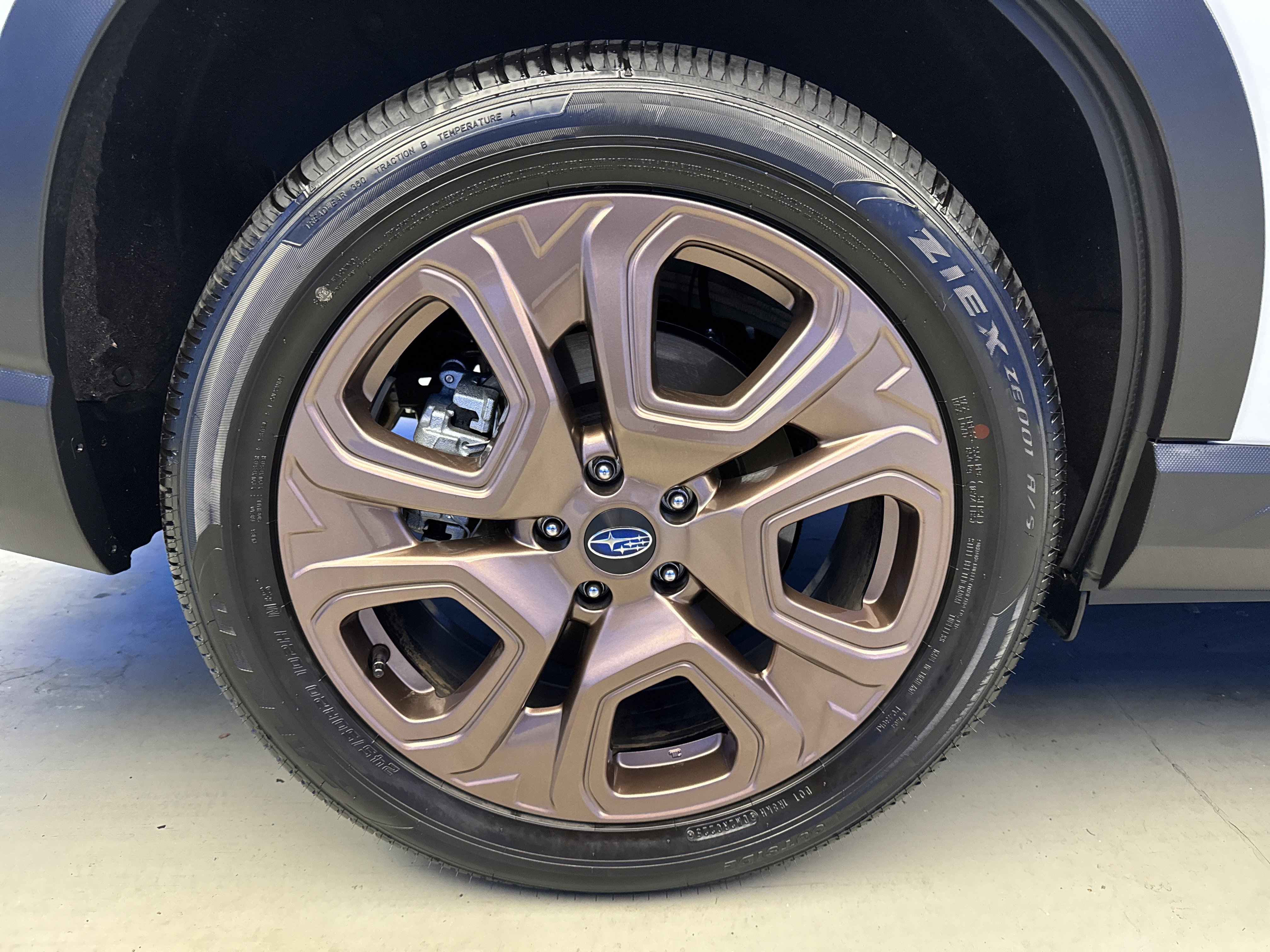 Certified 2025 Subaru Ascent Bronze Edition image 9