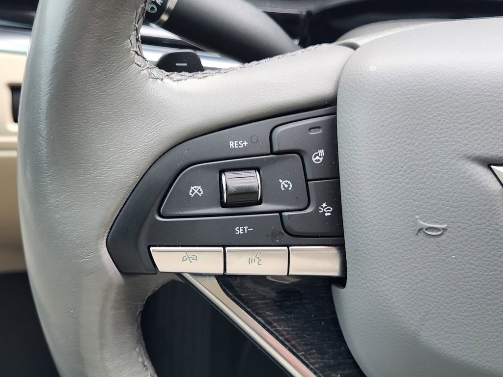 Used 2023 Cadillac XT6 Premium Luxury w/ Technology Package image 31