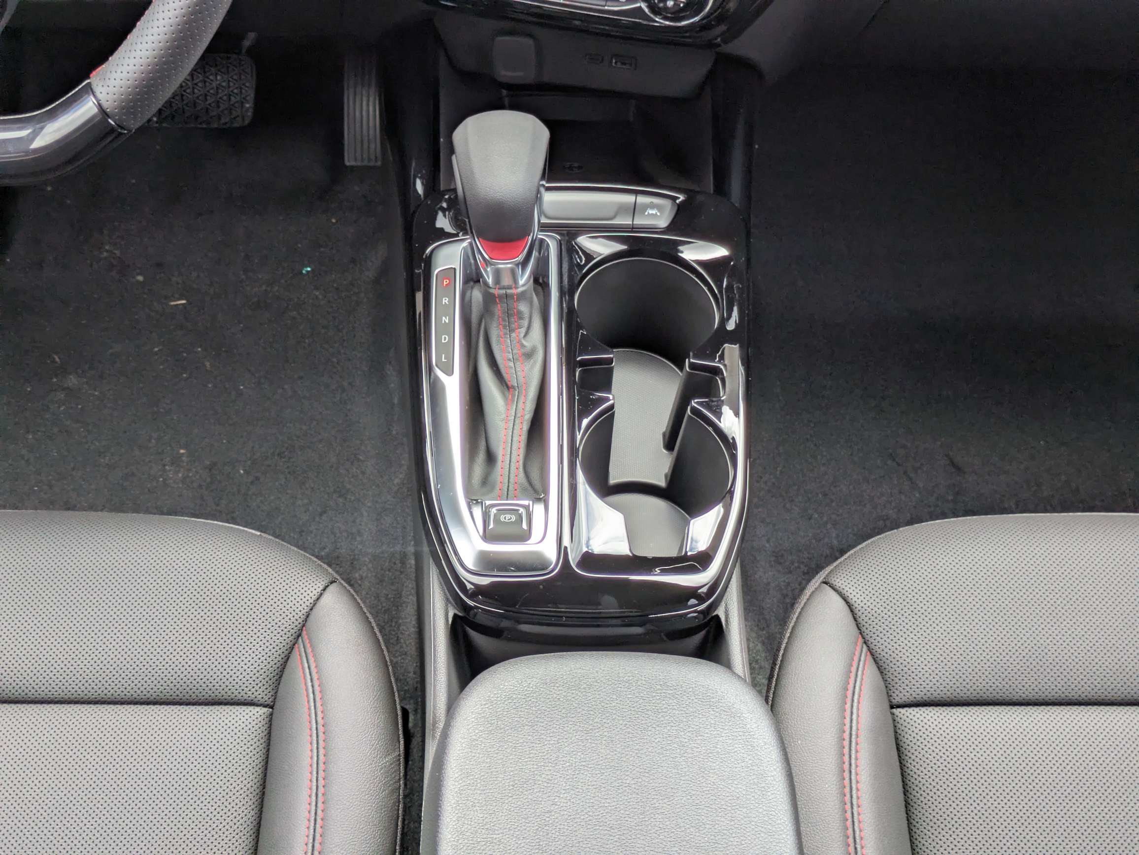 New 2026 Chevrolet Trax RS w/ Sunroof Package FWD image 6