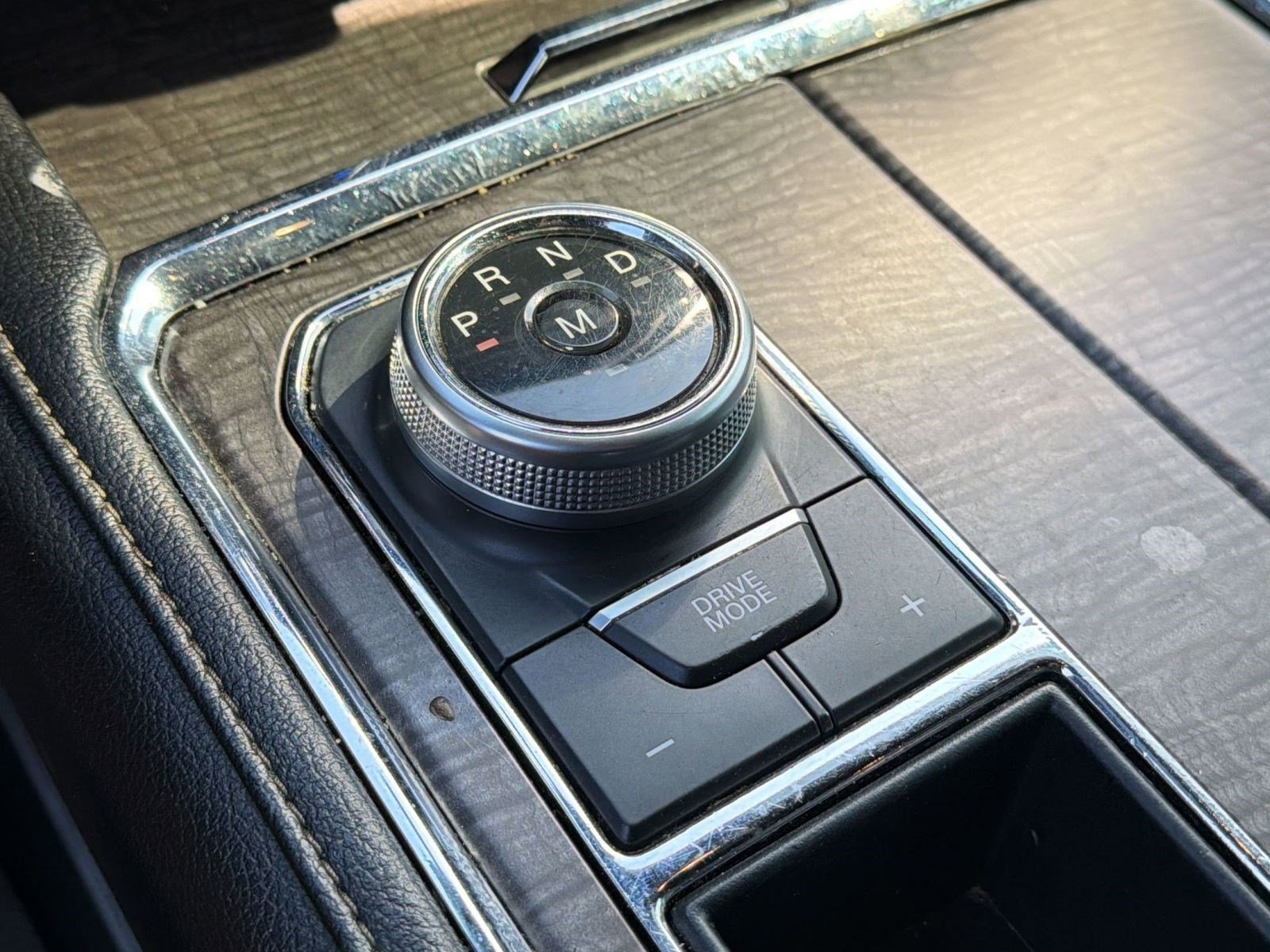 Used 2020 Ford Expedition Limited image 18