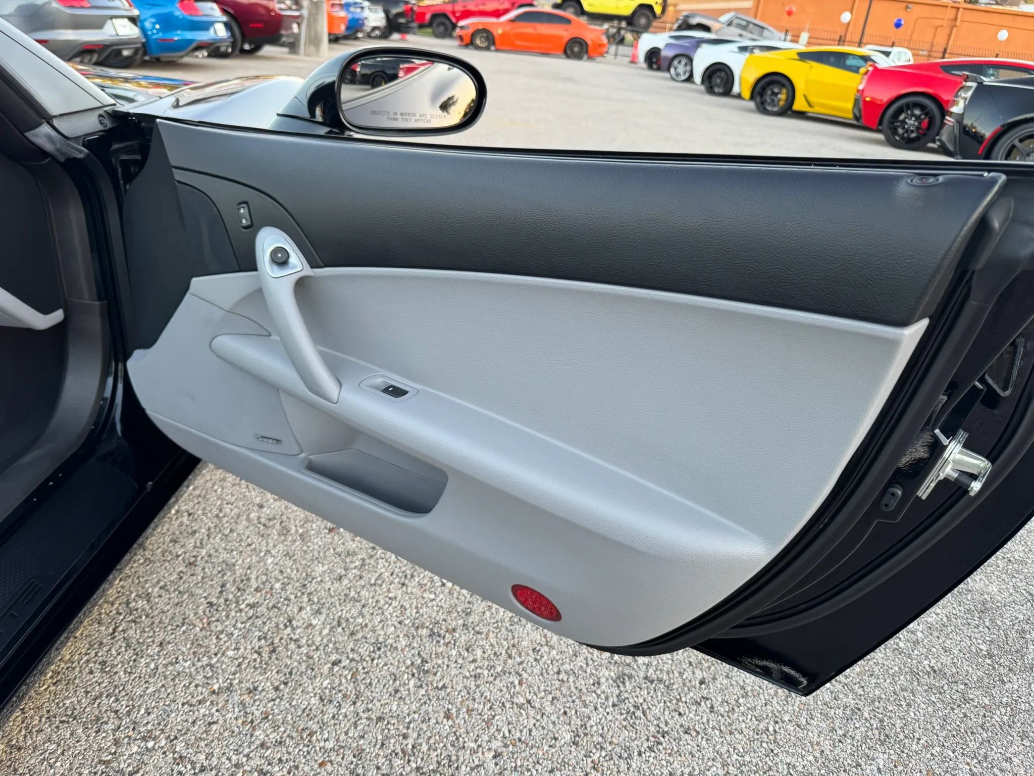 Used 2005 Chevrolet Corvette Convertible 2D w/ Preferred Equipment Group RWD image 18