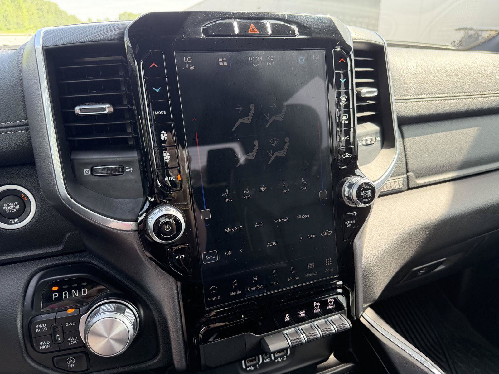 Used 2023 RAM 1500 Laramie AWD/4WD image 11
