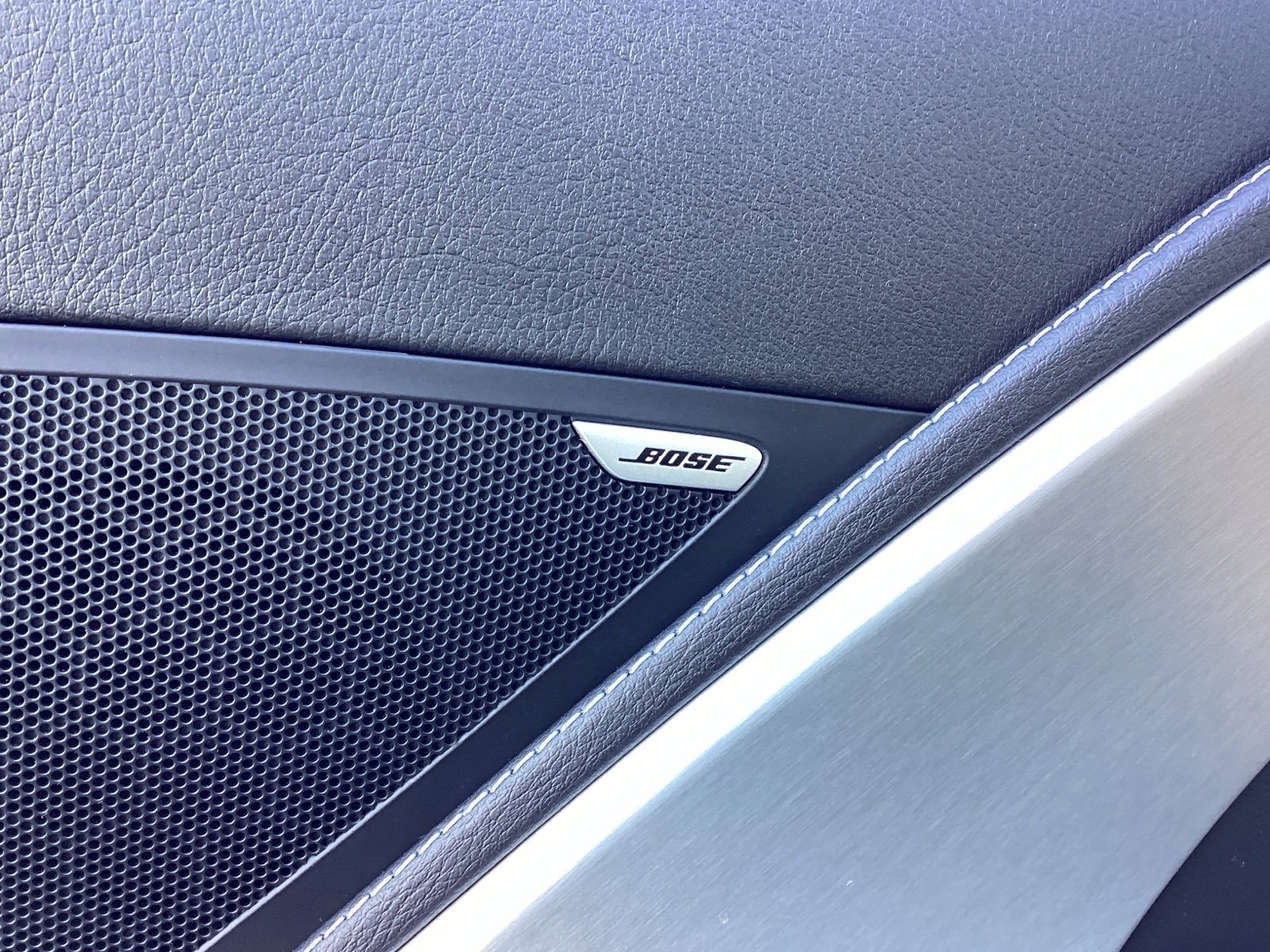 Used 2019 Chevrolet Corvette Stingray Coupe w/ Carbon Flash Badge Package image 23