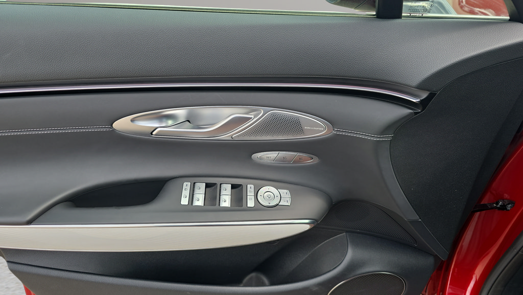 New 2026 Genesis GV70 2.5T Advanced AWD/4WD image 16