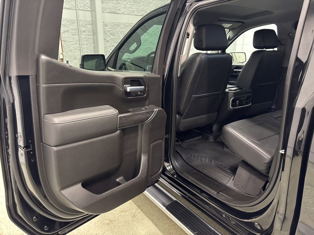 Used 2021 Chevrolet Silverado 1500 LTZ image 30