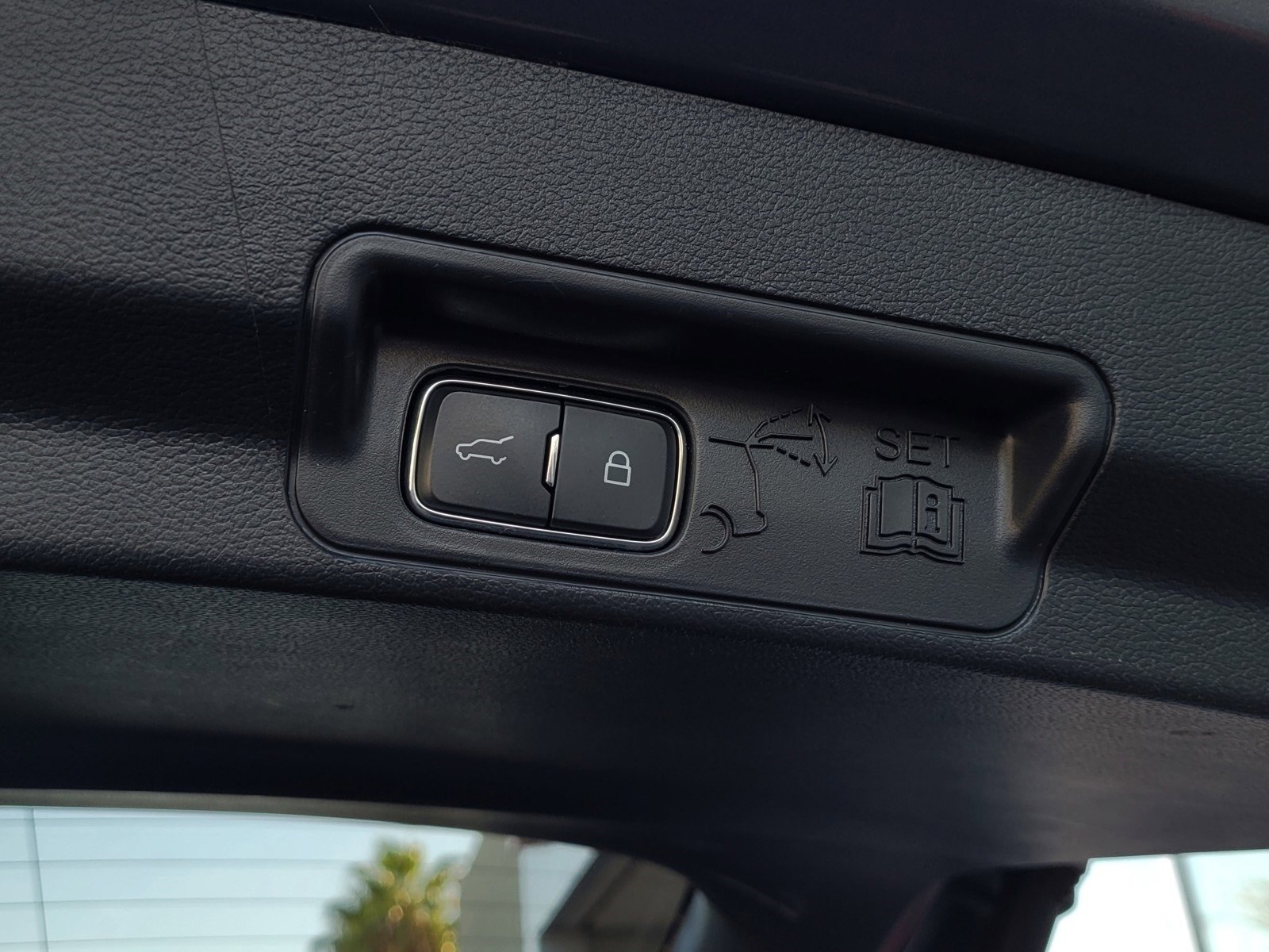 Used 2025 Ford Explorer ST-Line image 28