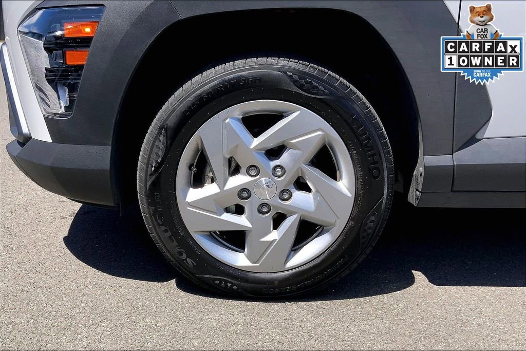 Used 2025 Hyundai Kona SE image 9