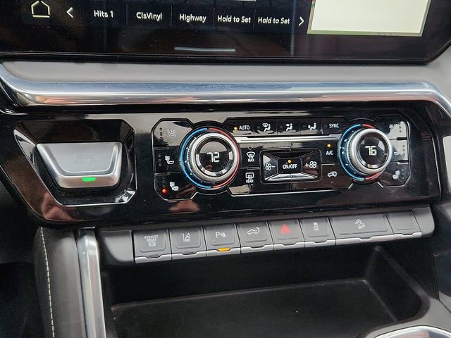 Used 2025 GMC Sierra 2500 Denali Ultimate image 15