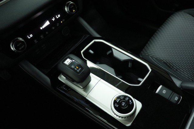 New 2026 Mitsubishi Outlander ES FWD image 14
