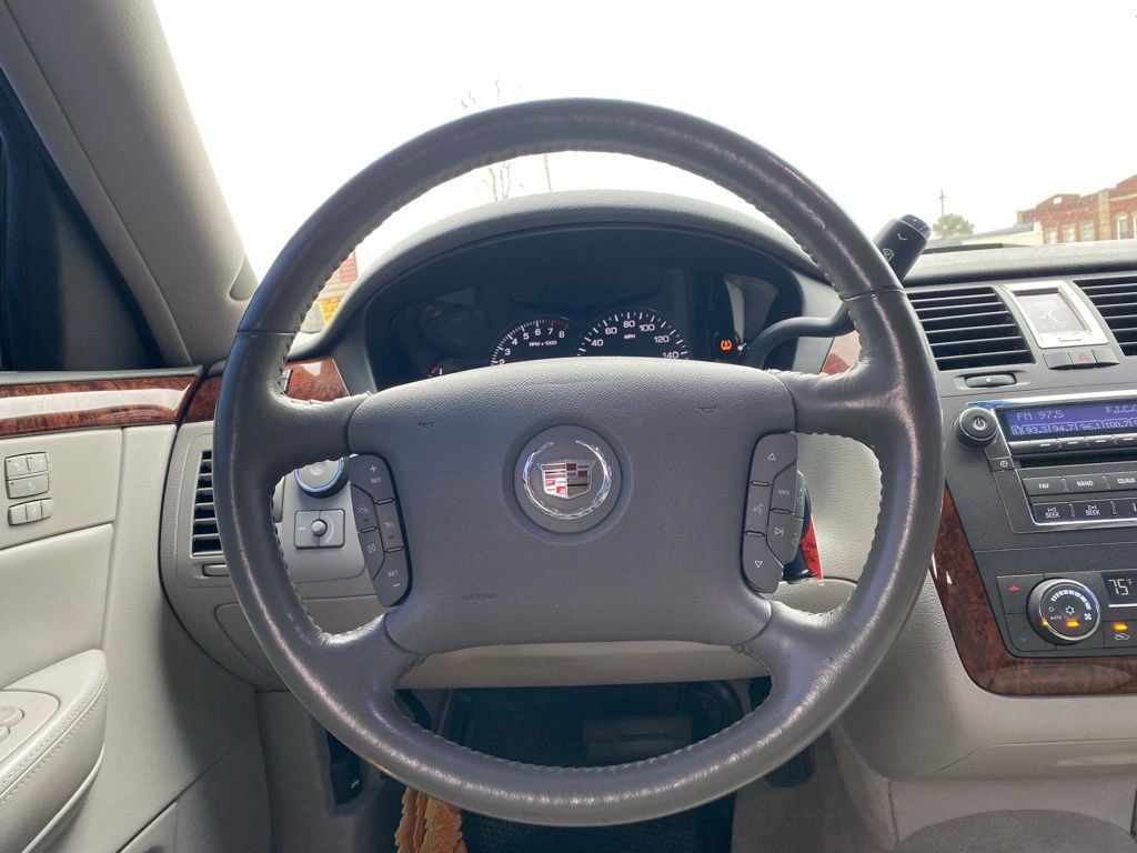 Used 2007 Cadillac DTS Luxury I w/ Trunk Convenience Package image 11