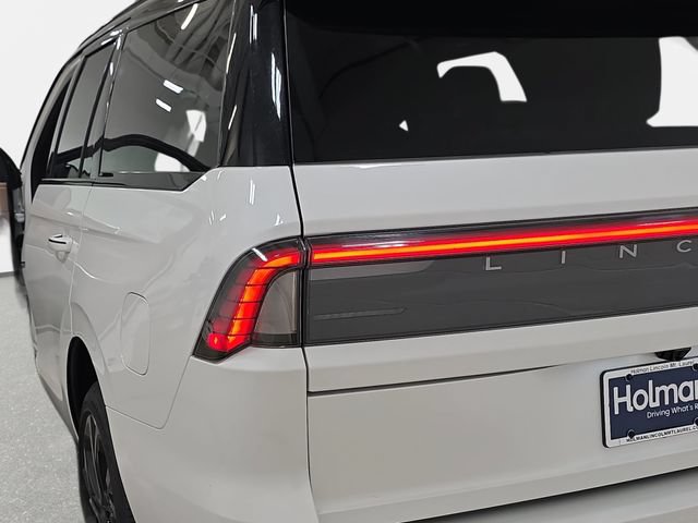 New 2027 Lincoln Navigator Black Label AWD/4WD image 31