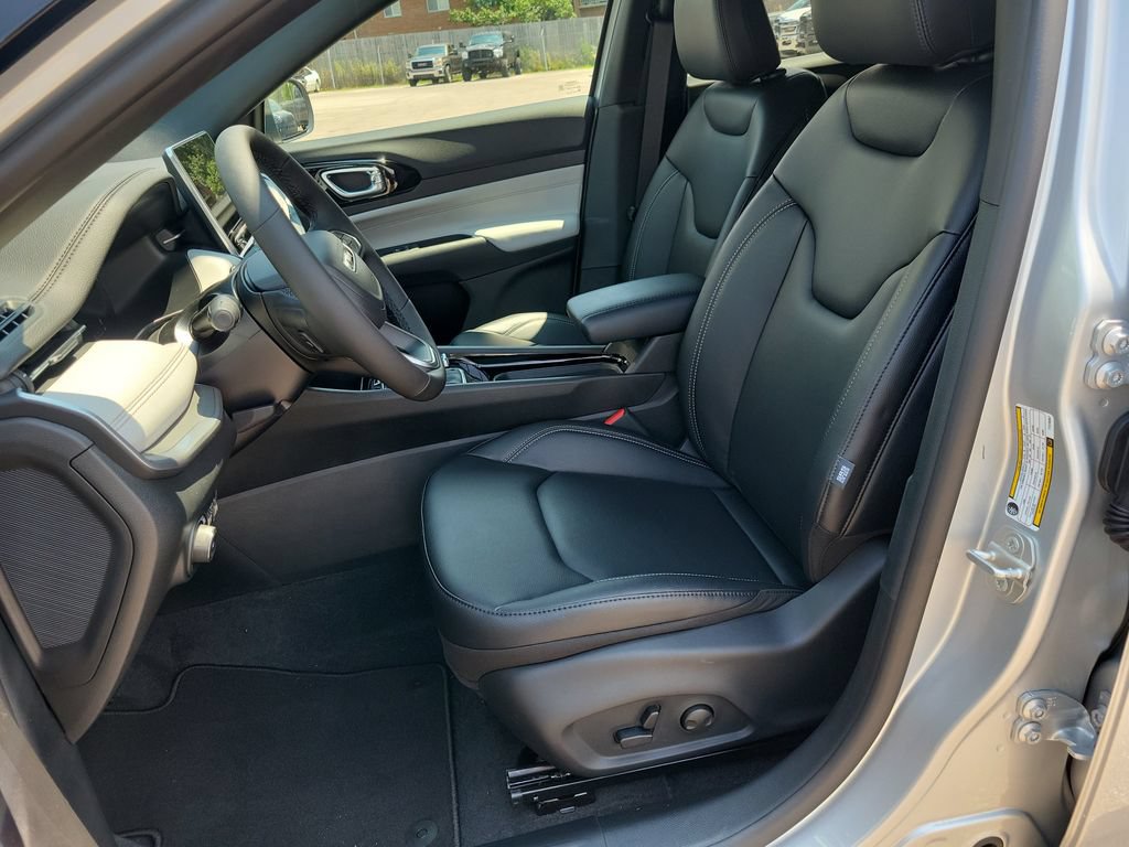 New 2026 Jeep Compass Limited AWD/4WD image 15