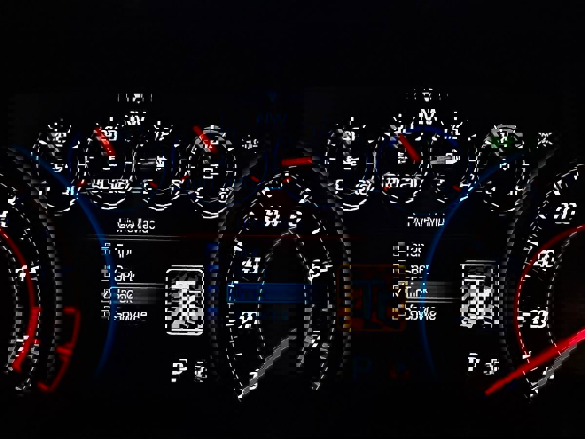 Used 2017 Chevrolet Camaro SS image 12