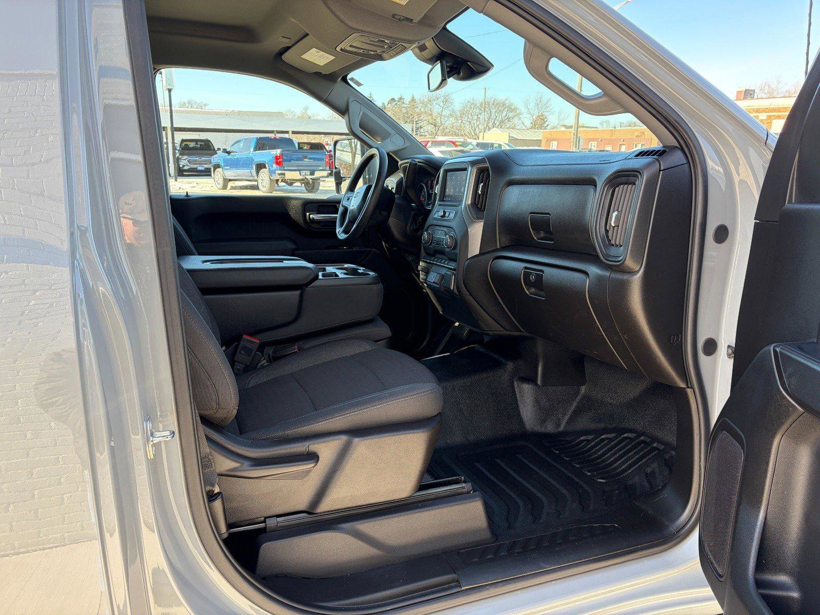 Used 2024 Chevrolet Silverado 2500 W/T image 20