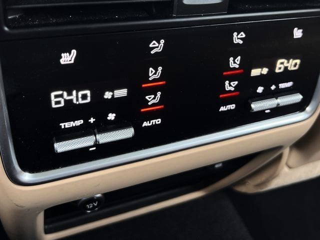 Used 2019 Porsche Cayenne Turbo AWD/4WD image 20