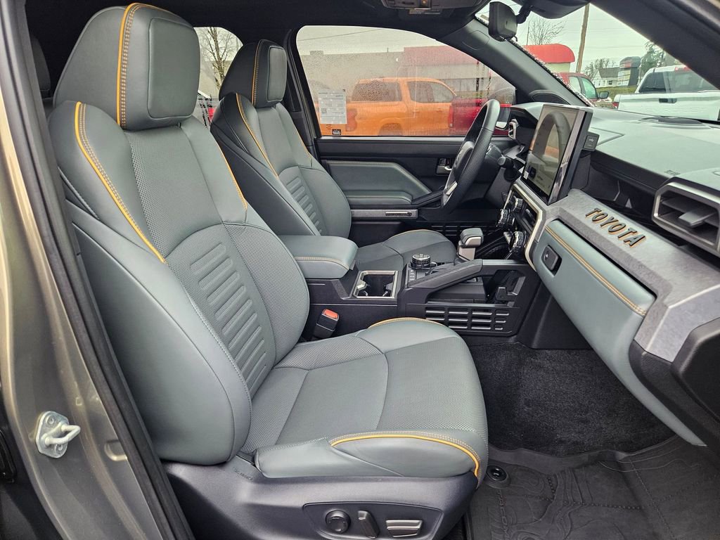 Used 2024 Toyota Tacoma Trailhunter image 41