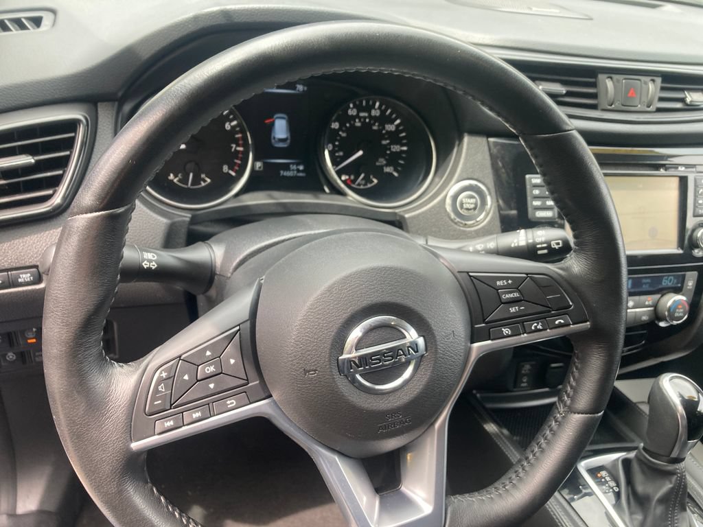 Used 2017 Nissan Rogue SL w/ SL Premium Package AWD/4WD image 18