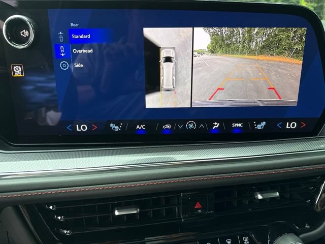 Used 2026 Chevrolet Suburban RST AWD/4WD image 19