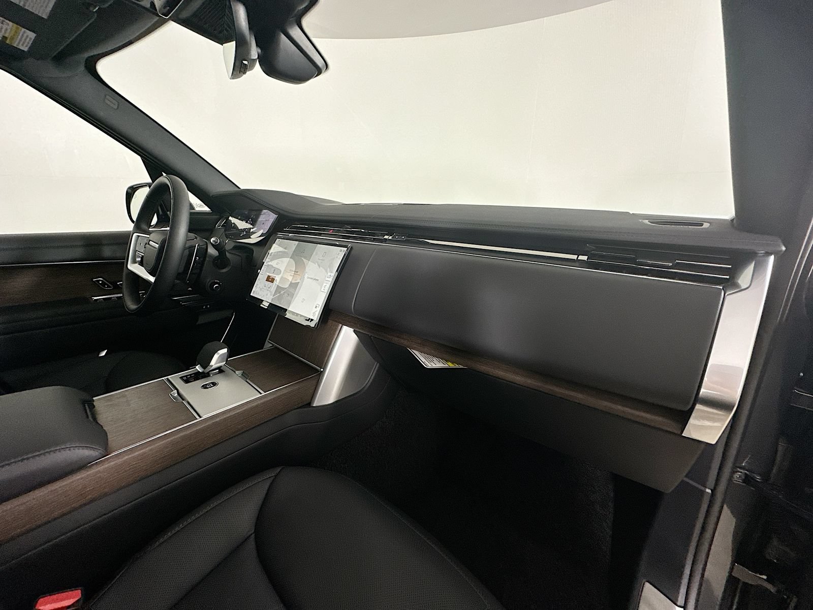 New 2026 Land Rover Range Rover SE AWD/4WD image 46