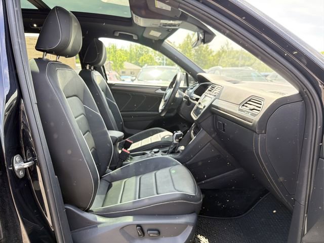 Used 2024 Volkswagen Tiguan SEL R-Line AWD/4WD image 18