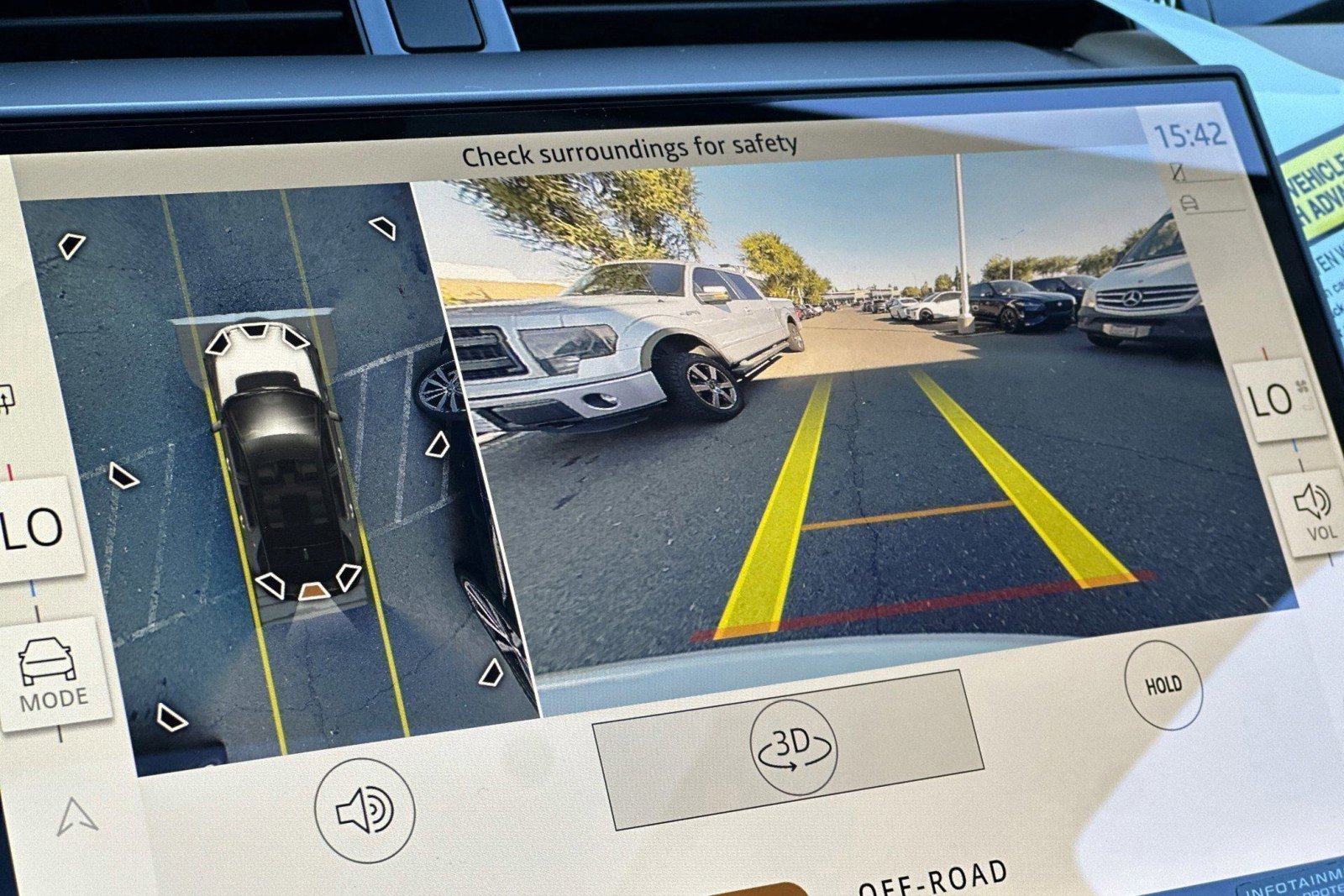 New 2025 Land Rover Discovery Sport S AWD/4WD image 18