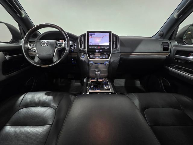 Used 2021 Toyota Land Cruiser Heritage Edition image 14