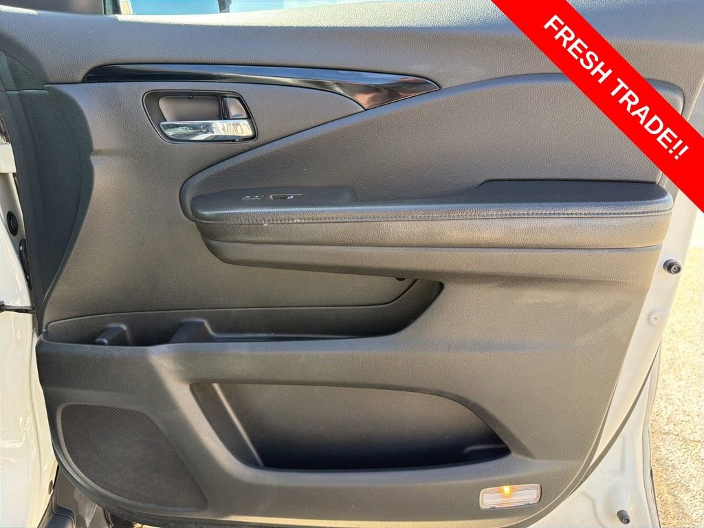 Used 2017 Honda Pilot Elite image 18