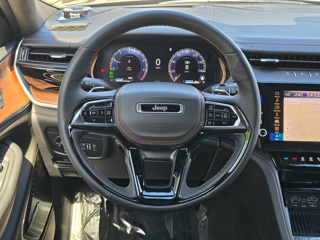 New 2026 Jeep Grand Cherokee L Summit w/ Obsidian Package AWD/4WD image 7