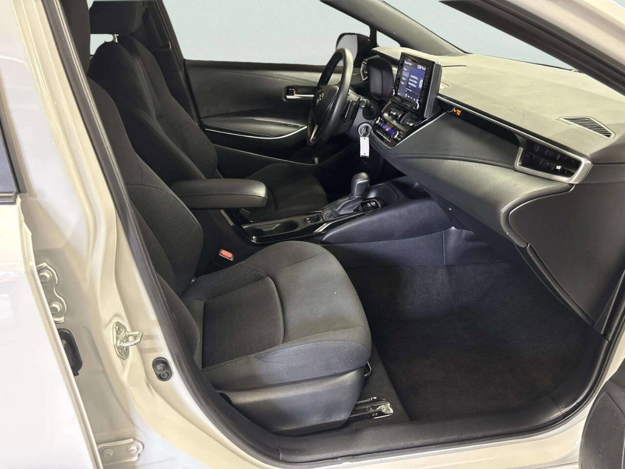 Used 2022 Toyota Corolla SE FWD image 20