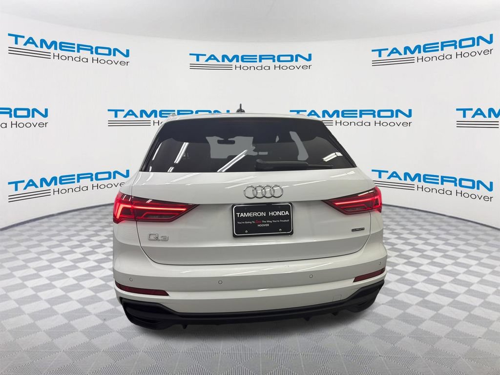 Used 2024 Audi Q3 2.0T Premium AWD/4WD image 4