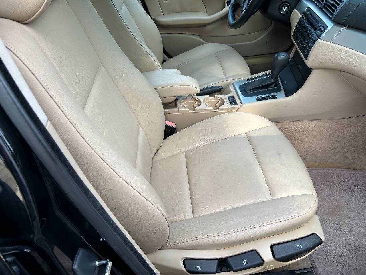 Used 2004 BMW 325i Sedan RWD image 37