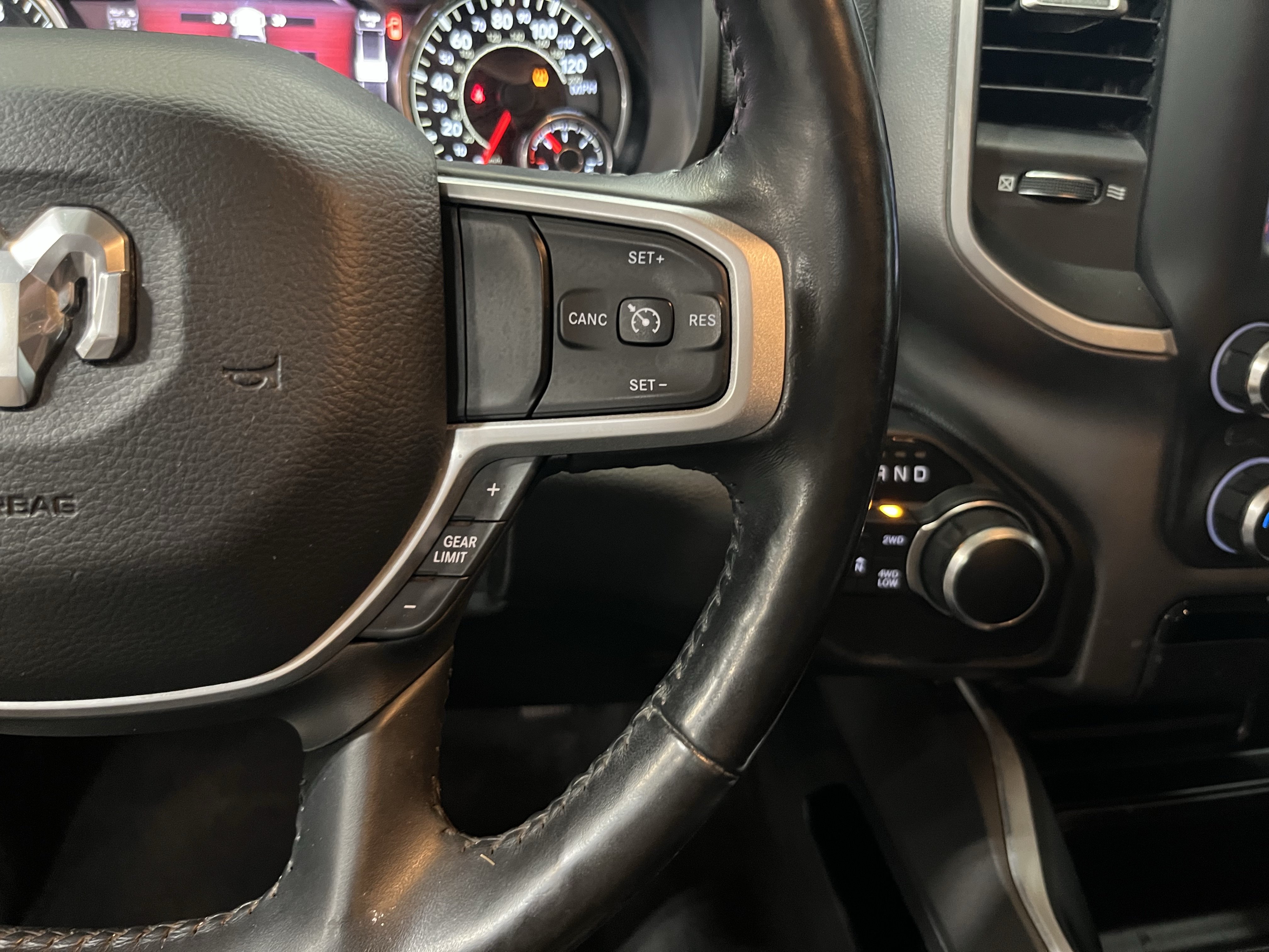 Used 2020 RAM 1500 Big Horn AWD/4WD image 10