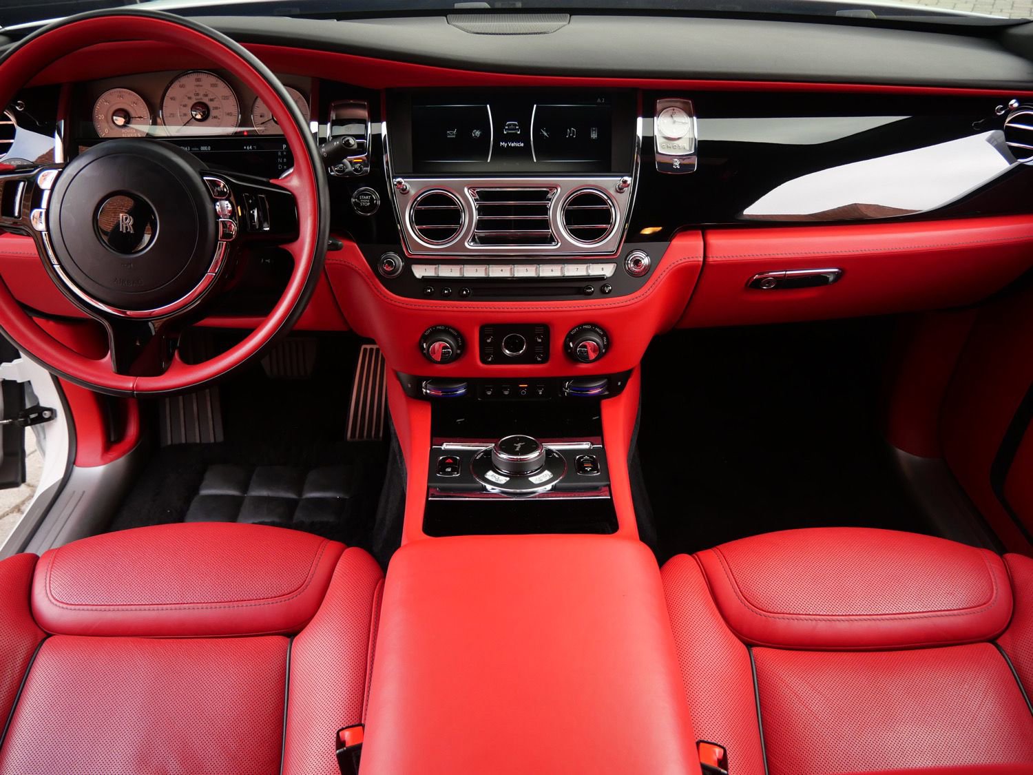 Used 2019 Rolls-Royce Ghost image 4