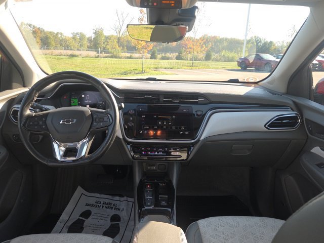 Used 2023 Chevrolet Bolt EUV Premier w/ Sun & Sound Package FWD image 17