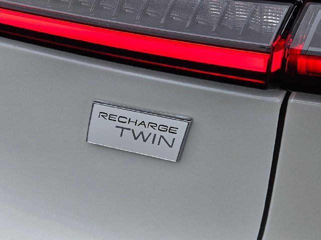 Certified 2023 Volvo C40 P8 Recharge Ultimate w/ Protection Package Premier AWD/4WD image 11
