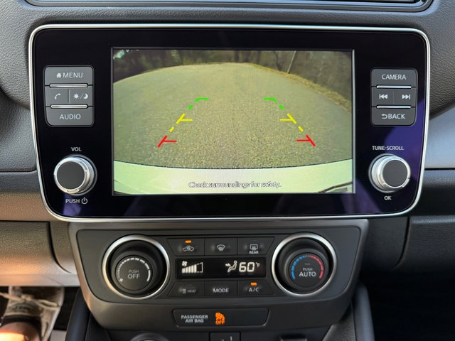 Used 2025 Nissan Leaf S image 21