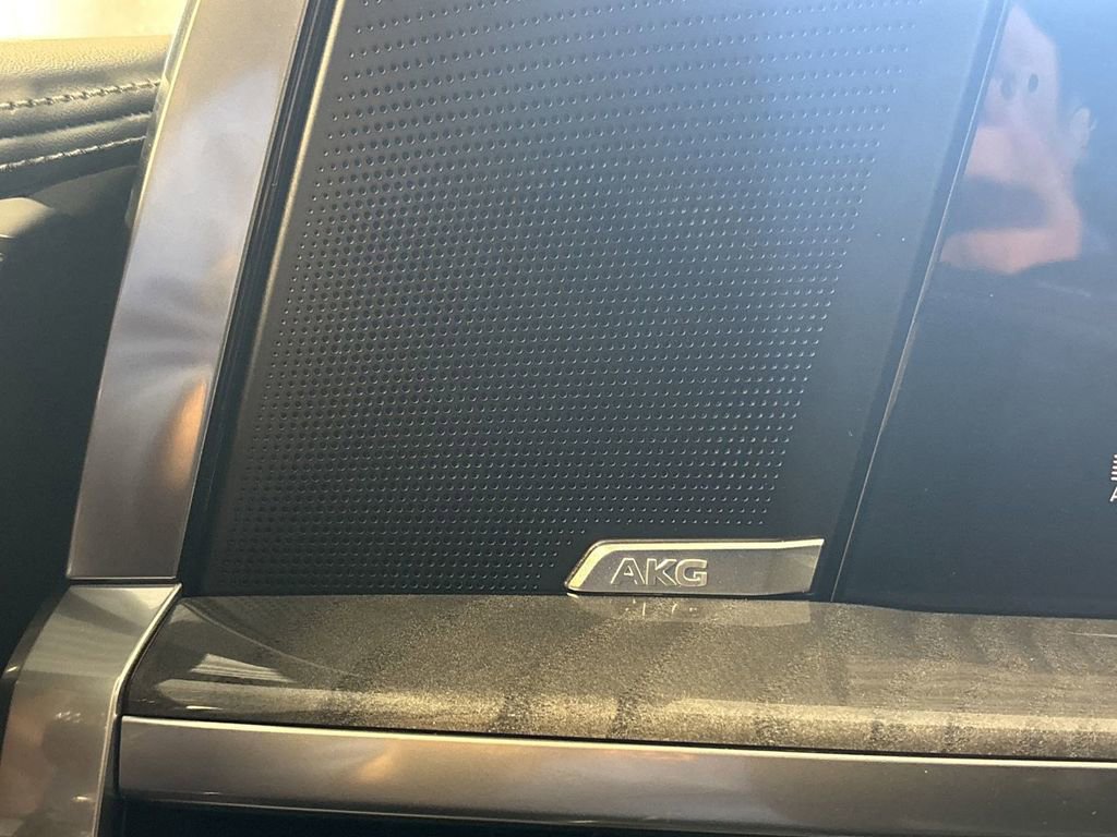 New 2025 Cadillac Escalade IQ Sport 2 w/ LPO, ONYX Package image 33