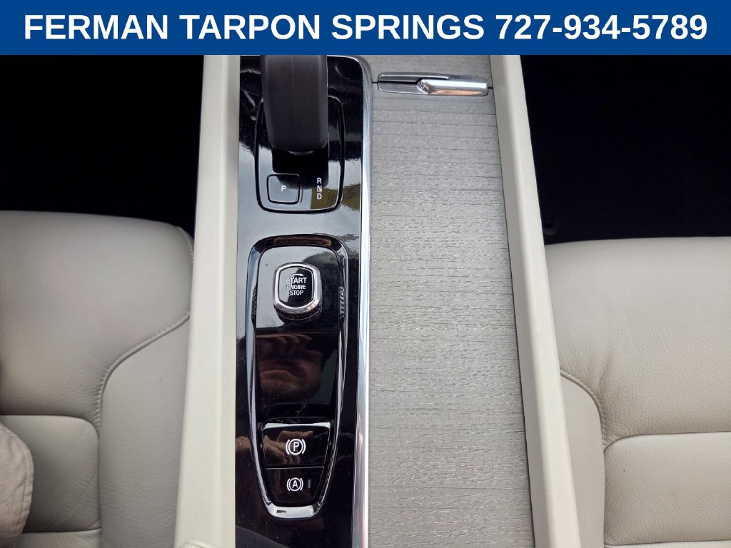 Certified 2024 Volvo XC60 B5 Plus w/ Protection Package Premier AWD/4WD image 25