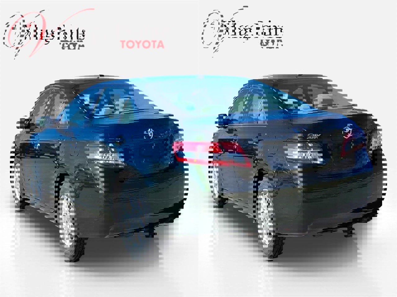 Used 2011 Toyota Camry LE w/ LE Extra-Value Pkg image 3