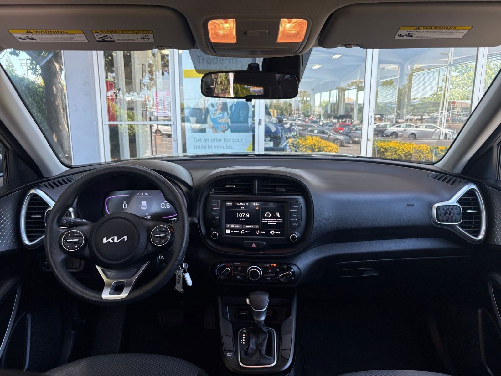 Used 2025 Kia Soul LX w/ LX Technology Package FWD image 31