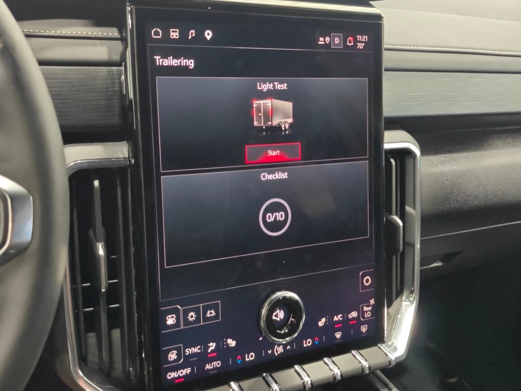 Used 2025 GMC Acadia Elevation w/ Elevation Premium Package FWD image 40