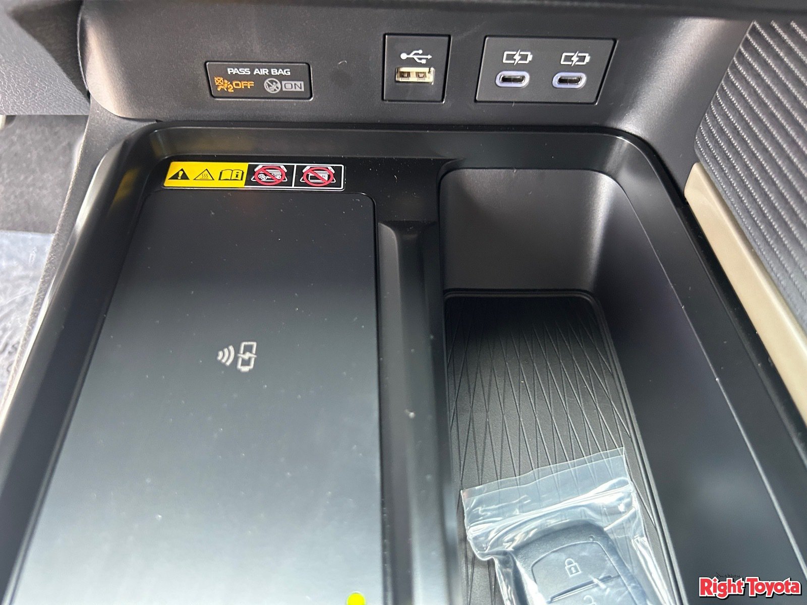 New 2026 Toyota Camry SE w/ Convenience Package FWD image 27