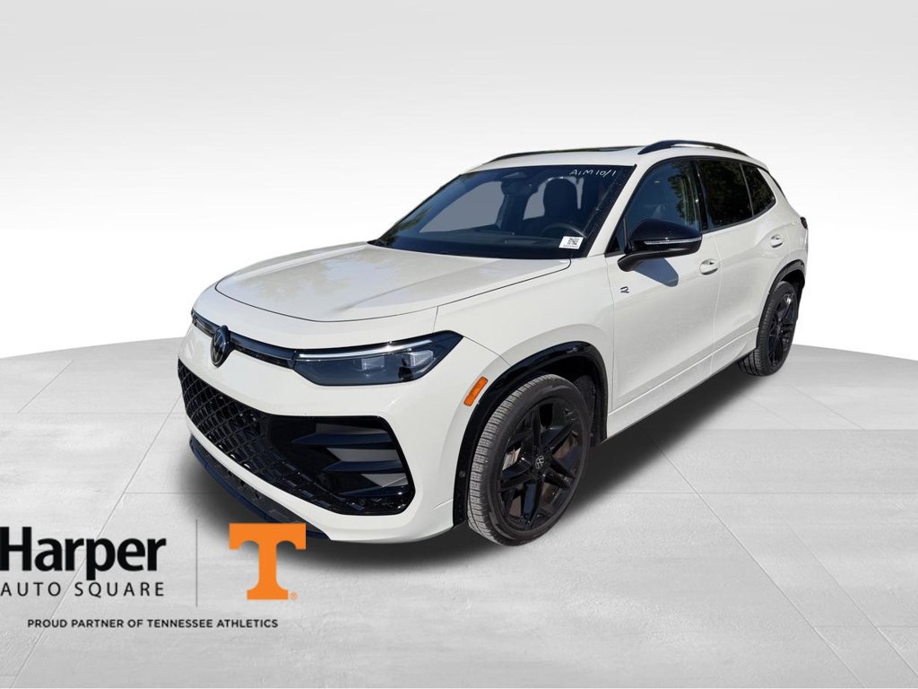 Used 2025 Volkswagen Tiguan SE R-Line