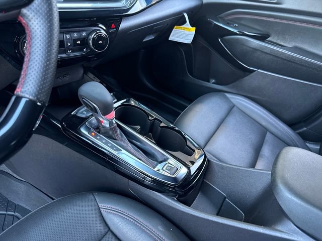 Certified 2025 Chevrolet Trax RS FWD image 22