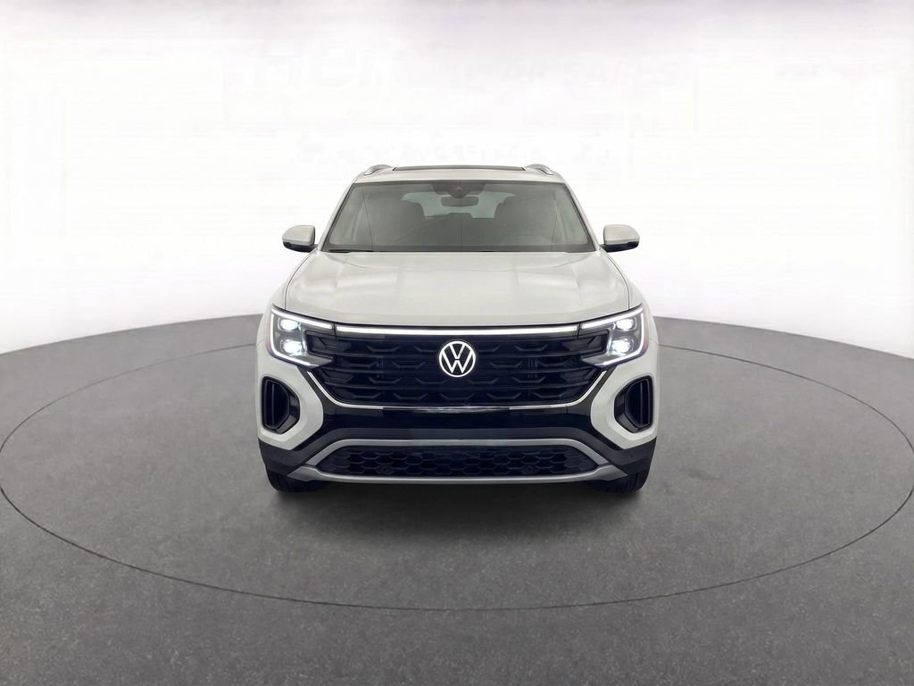 Used 2026 Volkswagen Atlas Cross Sport SE AWD/4WD image 2
